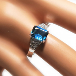 Комплект с лондон-топазом 558-ekm