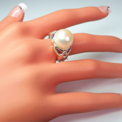 Кольцо с белым жемчугом 104-gr