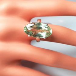 Кольцо с зеленым аметистом (празиолитом) 410-amr