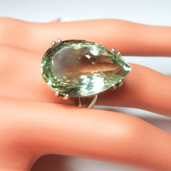 Кольцо с зеленым аметистом (празиолитом) 413-amr