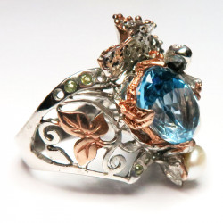 Кольцо с голубым топазом и белым жемчугом 1527-er